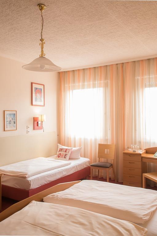 Hotel Leander Bitburg Exterior photo
